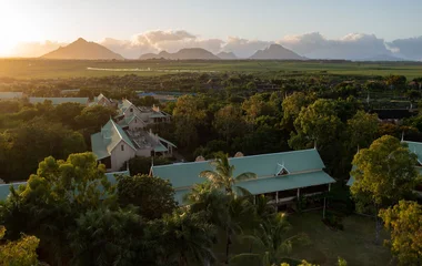Does Mauritius have a monsoon season?