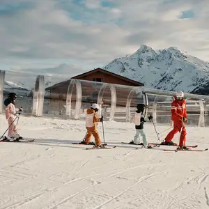 Kids skiing with Club Med