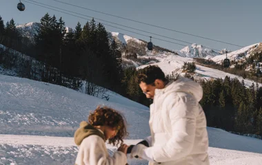 baba ve oğul Valmorel'de kayakta