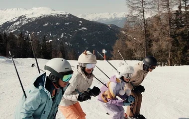 teens club snow club med