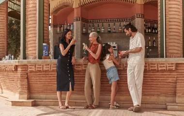 Famille au bar du Resort Club Med Marrakech La Palmeraie