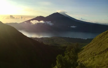 picture of the mount batur, bali