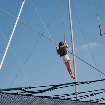 Flying trapeze & circus activities