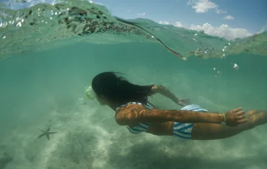 Vivere un'escursione tra isole e costa