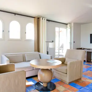 Suite - Olive Grove View