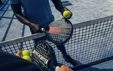 Equipos para clase de tenis.