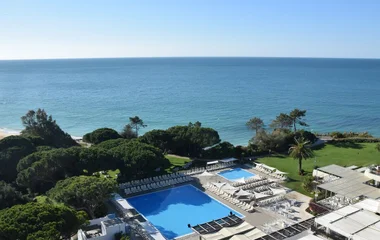 pool in the algarve