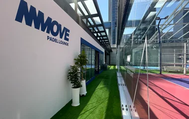 엠무브 (MMOVE) 용산 빠델 라운지