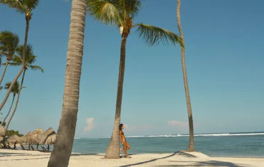 Femme sur une plage à Punta Cana