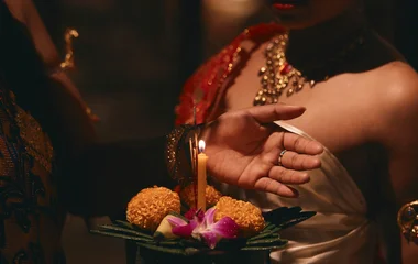 Temple de la Littérature : rencontre avec un maître calligraphe