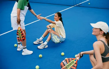 Paddle court club med