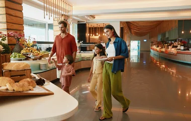 Familia en el restaurante.