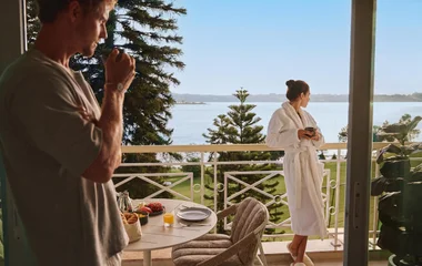 Pareja en el resort.