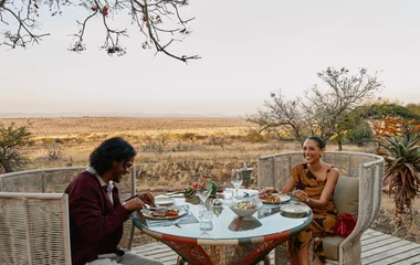 Pareja en restaurante de Club Med.