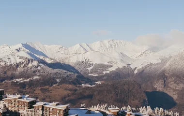 cómo llegar Alpes esquí España aeropuertos temporada Club Med
