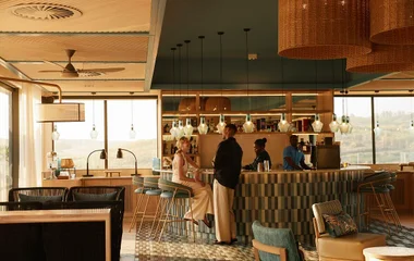 Club Med Bar