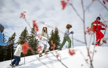 raquette avec moniteur esf famille la rosiere