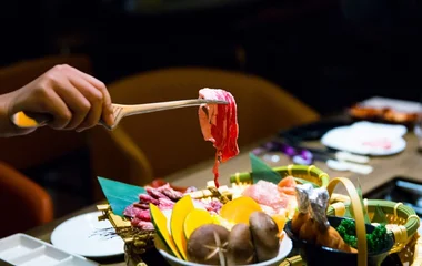 fondue chinoise hot pot
